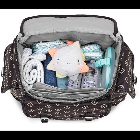 Carter’s Baby Go Diaper Bag Backpack With Changing Pad - Picture 4 of 11